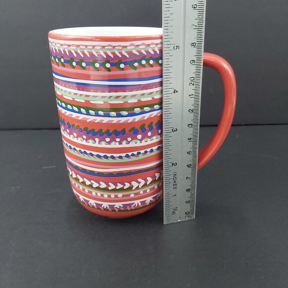 Davids Tea Cup Nordic Mug with Lid Cozy Sweater Design Coral Pink Base Colour - Picture 5 of 12